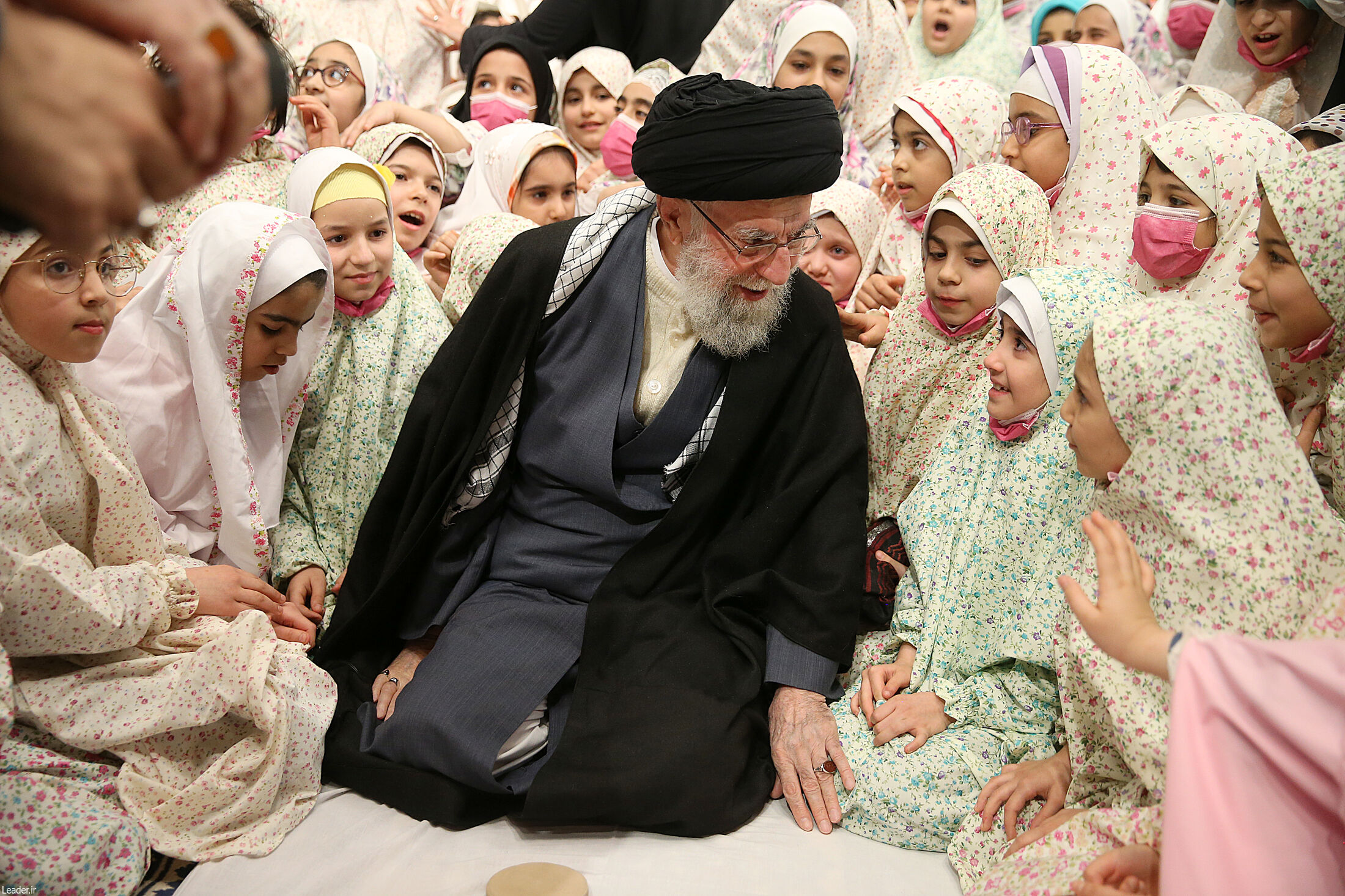 https://akharinnews.com/images/1401/11/03/74124_278.jpg