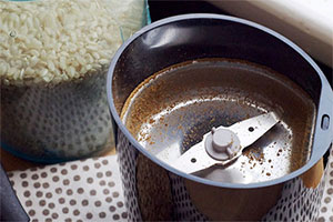 راهنمای برای نگهداری و تمیزکاری آسیاب قهوه در منزل