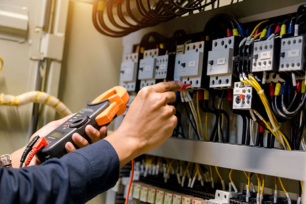 خدمات برقکاری صنعتی لیانوین
