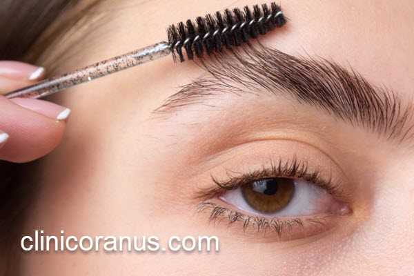 ویژگی های بهترین پزشک کاشت ابروی طبیعی | کلینیک اورانوس