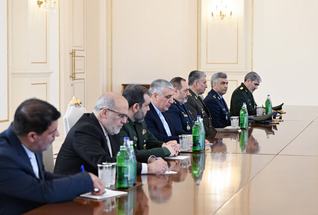 رایزنی وزیر دفاع ایران با علی‌اف در باکو