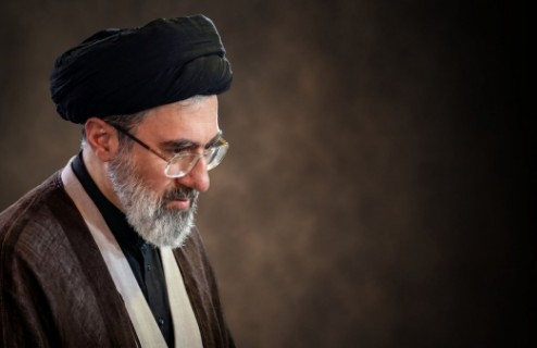 حضرت آیت‌الله خامنه‌ای در پیامی به سی‌ و سومین اجلاس سراسری نماز تأکید کردند؛ نهادینه و فراگیر شدن نماز، لازمه رسیدن به جامعه اسلامی؛ نقش ویژه اقامه نماز برای پیروزی در میدان‌های مبارزه