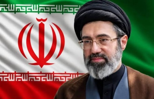 رهبر معظم انقلاب: ملت ایران برای دشمن آمریکایی درس‌های فراموش‌نشدنی دارد/ ملّت با اعتماد به مسئولان دلسوز برای تضمین صیانت از منافع ایران اسلامی در میدان خواهد بود