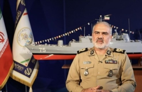 امیر فتاحی، معاون عملیات نیروی دریایی ارتش: دشمن جاهایی را زد که در آنجا چیزی نداشتیم/ با موشک ایرانی «آبراهام لینکلن» را هدف قرار دادیم/ وظیفه پاسداری از تنگه احد ولایت را برعهده داریم