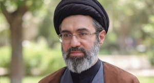 رهبر معظم انقلاب به مناسبت ولادت حضرت زینب (س) و روز پرستار : بانوان ایران پیشگامان مقاومت در پشت خطوط جنگ هستند/ مسئولان حوزه سلامت به جامعه پرستاری توجه ویژه داشته باشند