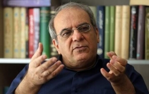 عباس عبدی: زنان می&zwnj;توانند مأموران پلیس را مچل کنند!