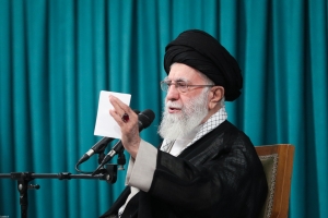 رهبر معظم انقلاب در دیدار نمایندگان مجلس: مراقب باشید در فهم انقلابی&zwnj;گری دچار خطا نشوید/ انقلابی&zwnj;گری یعنی حرکت در سمت آرمان&zwnj;ها. این، پایه&zwnj;ی اول انقلابی&zwnj;گری است/ مجلس باید نشانه عزم و ارده ملی باشد