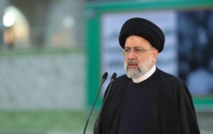 رئیس جمهور: مفسر خط امام، رهبر انقلاب است