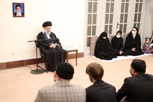 رهبر انقلاب اسلامی در دیدار اعضای شورای مرکزی اتحادیه انجمن&zwnj;های اسلامی دانشجویان در اروپا: مسئله پیشرفت علمی و عبور از مرزهای دانش نباید فراموش شود/ حرف نوی جمهوری اسلامی تشکیل حکومت با اثرگذاری توأمان مردم و اصول دینی است