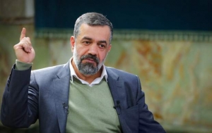 فیلم| واکنش محمود کریمی به بی&zwnj;حجابی در هیئت