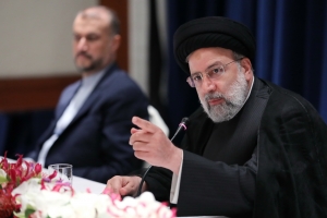رئیسی: الان توپ در زمین آمریکایی&zwnj;ها است و باید تصمیم بگیرند/ آمریکا قهرمان مبارزه با تروریسم را ترور کرد/ اگر حاج قاسم سلیمانی نبود امروز اروپا در آتش تروریست&zwnj;ها می&zwnj;سوخت/ اجازه نمی&zwnj;دهیم درباره مهسا امینی و هیچ شهروندی حقی از کسی تضییع شود