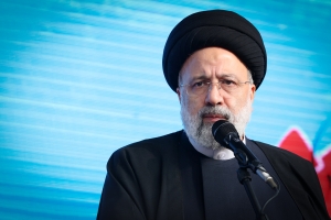 آیت&zwnj;الله رئیسی خطاب به دشمنان: چرا به ما از کانال&zwnj;های مختلفی پیام می&zwnj;دهید که ما آماده گفتگو هستیم و قصد براندازی نداریم، در حالی که ما شما را می&zwnj;شناسیم/ آغوش ملت برای کسانی که دچار فریب شده&zwnj;اند باز است، ولی به معاندین رحم نخواهیم کرد