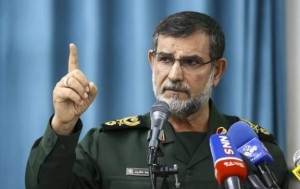 فرمانده نیروی دریایی سپاه پاسداران انقلاب اسلامی با اشاره به حضور شناورهای سپاه در آب&zwnj;های دوردست، گفت: ما ۳ فروند شناور اقیانوس&zwnj;پیما داریم که در آب&zwnj;های دوردست حضور می&zwnj;یابند.