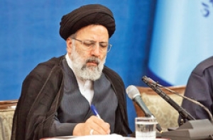 فهرست فرزندان خارج&zwnj;نشین مسئولان را منتشر کنید 