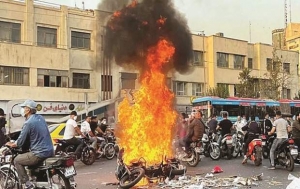 وعده ۳۰ میلیارد تومانی برای پرتاب کوکتل مولوتوف!