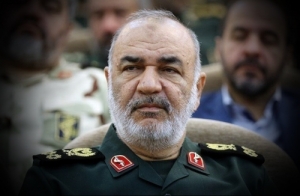 سرلشکر سلامی با تاکید بر این که راه شهید فخری زاده با عزم و اراده بیشتر دنبال می شود گفت: دشمنان باید منتظر واکنش های جمهوری اسلامی ایران با کیفیت و وضعیتی که خودمان تعیین می کنیم ، باشند.