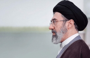 ۱۰ نکته رهبر انقلاب درباره خلیج فارس و تنگه هرمز