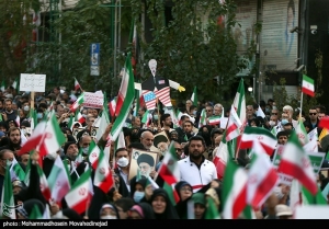 تهرانی&zwnj;ها رکورد جمعیت در مراسم ۱۳ آبان را زدند