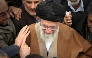 تصویری از غیرت رهبرانقلاب به زن ایرانی