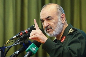 فرمانده کل سپاه گفت: در اغتشاشات اخیر دشمن همه گسل&zwnj;ها را فعال کرد و با همه ظرفیت به میدان آمد و همه تجربیات را به کار گرفت و اگر ما از قبل تجربه نداشتیم، در برابر تهدیدات همزمان و پیوسته کم می آوردیم.