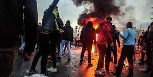 تیرباران تابوت شهدای لباس شخصی در قلب تهران!