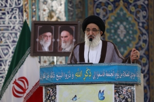 آیت&zwnj;الله حسینی همدانی: در حالی که مذاکرات برای رفع تحریم&zwnj;ها انجام می&zwnj;شود، آمریکا همزمان تحریم&zwnj;های جدیدی وضع می&zwnj;کند/ ایران راه قوی شدن را تکیه به وعده&zwnj;های الهی و توانمندسازی کشور در همه حوزه&zwnj;ها می&zwnj;داند